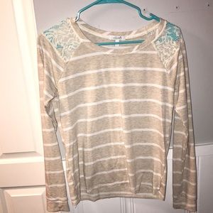 delia’s long sleeve shirt